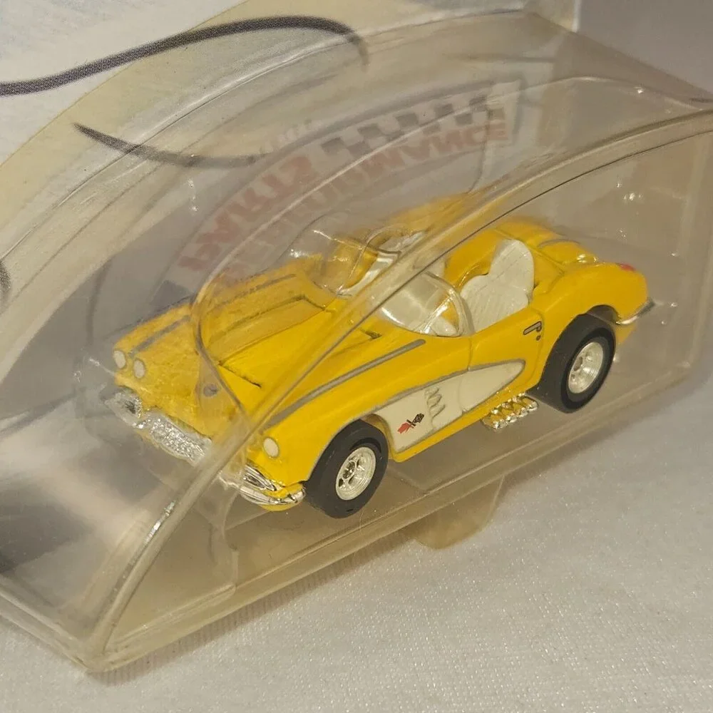 100% Hot Wheels GM Performance Parts Series '58 Corvette #3/4 MINT Yellow (K229)